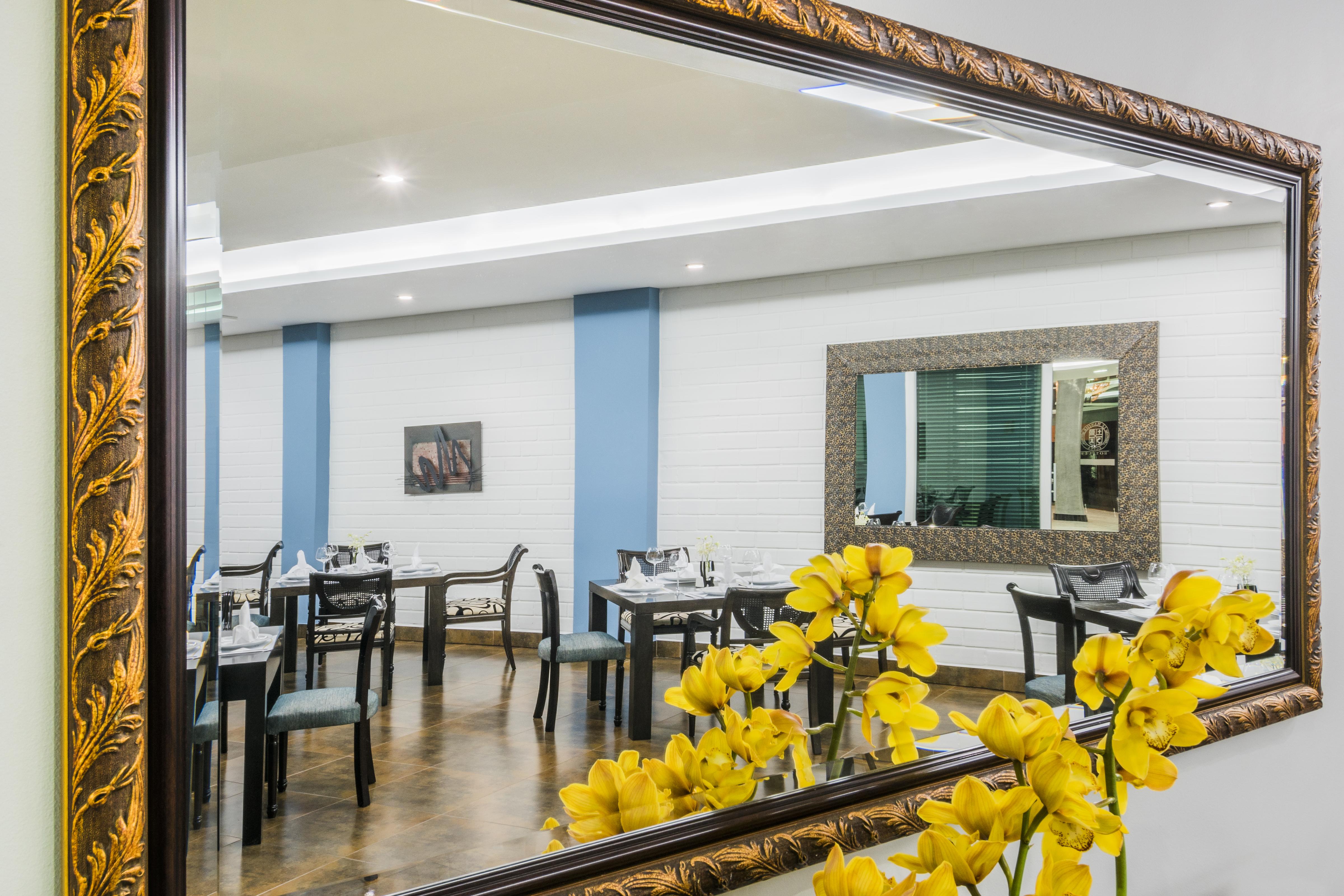 Hotel Egina Медельин Экстерьер фото